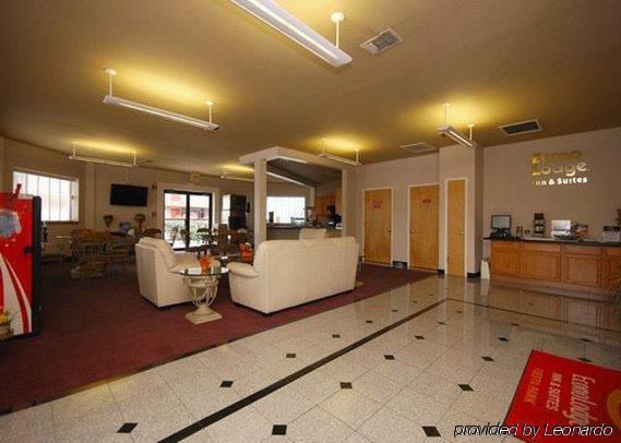 University Inn & Suites Сан-Антонио Интерьер фото